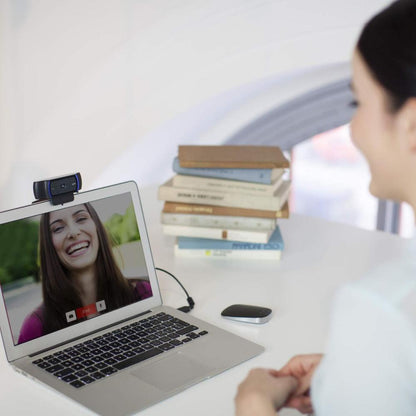 Logitech C920 HD Pro Webcam | Full HD 1080p 30fps | 3MP | Autofocus | Glass Lens | Stereo Microphones | 78° FOV | Auto Light Correction | USB-A | Tripod Ready