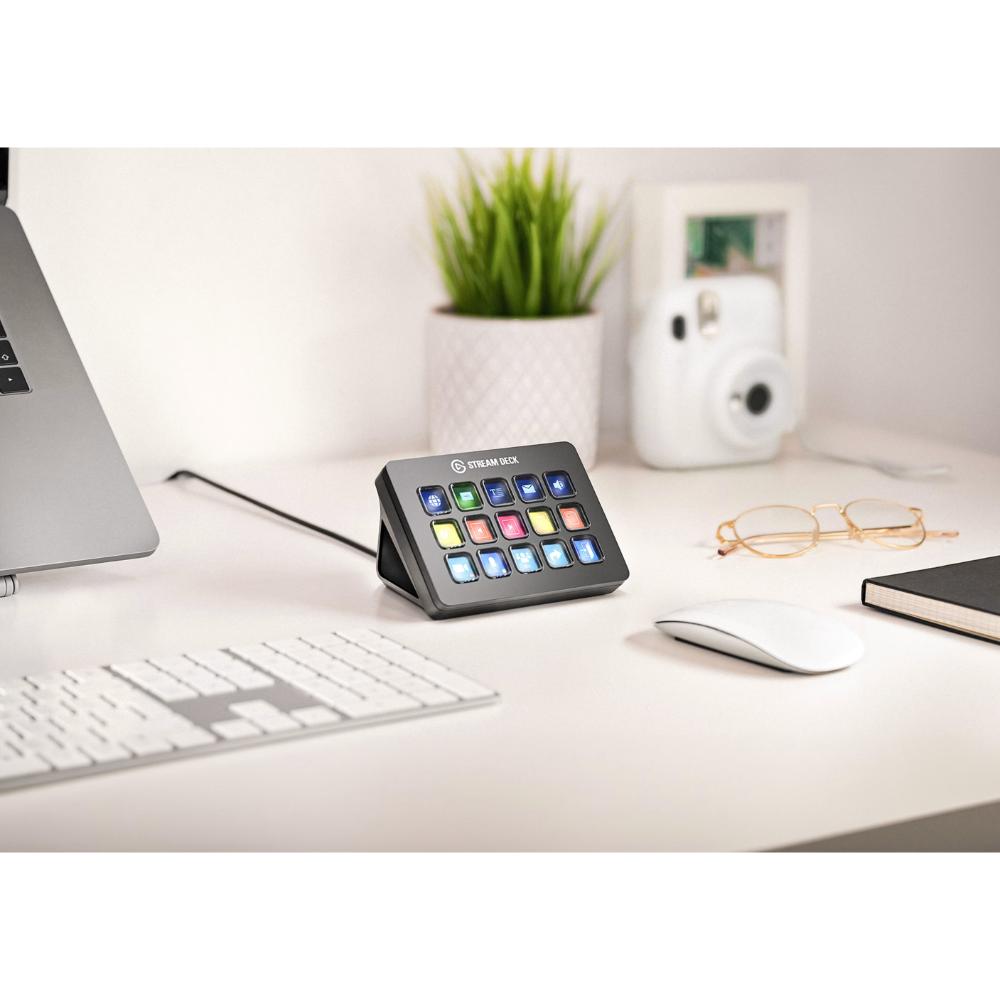 Elgato Stream Deck (15-Key) | Customizable Control Pad | LCD Keys | Workflow Automation for Streaming & Productivity