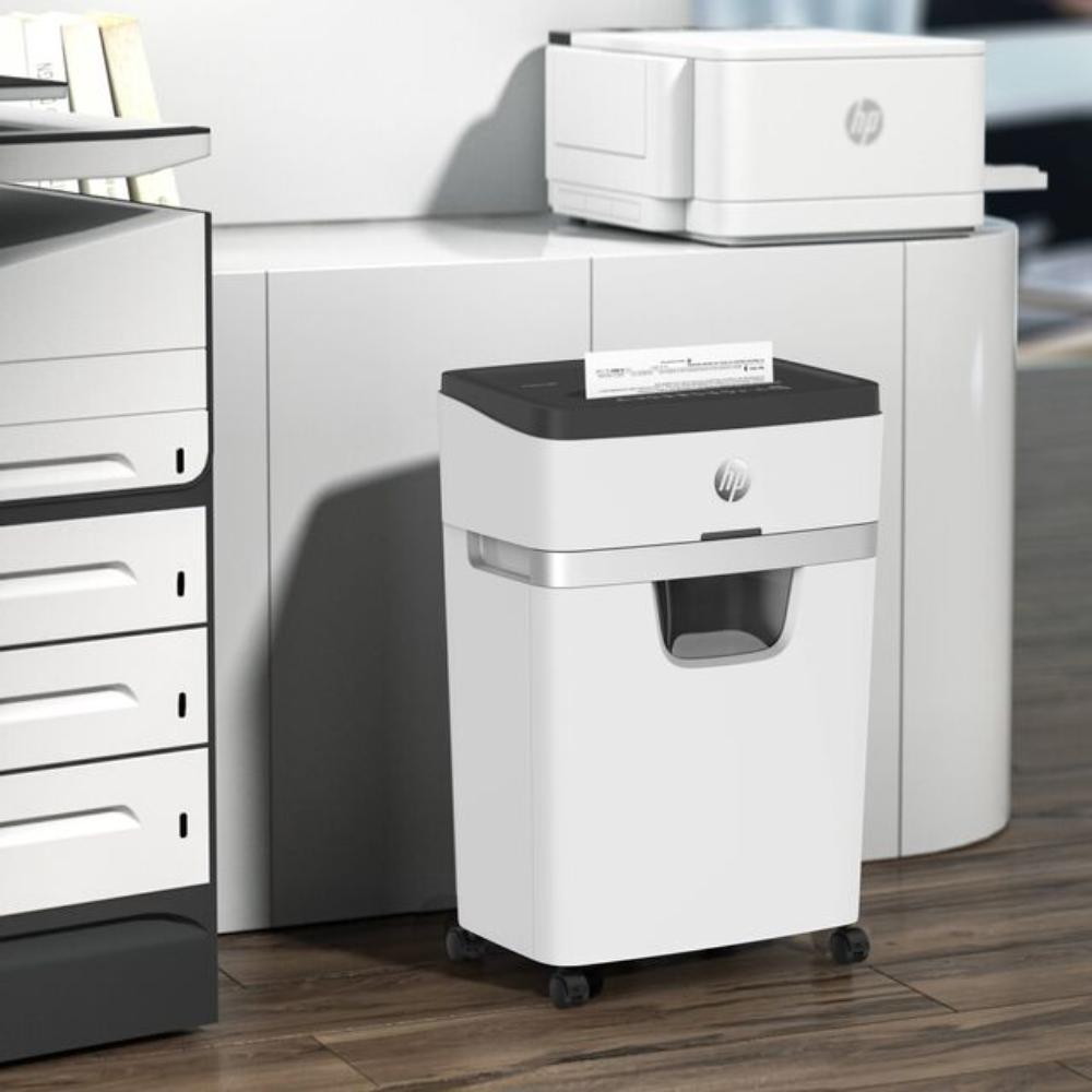 HP OneShred 18CC Cross Cut Paper Shredder | 18-Sheet Capacity | P-4 Security | 25L Bin | Auto Reverse | 450W Motor
