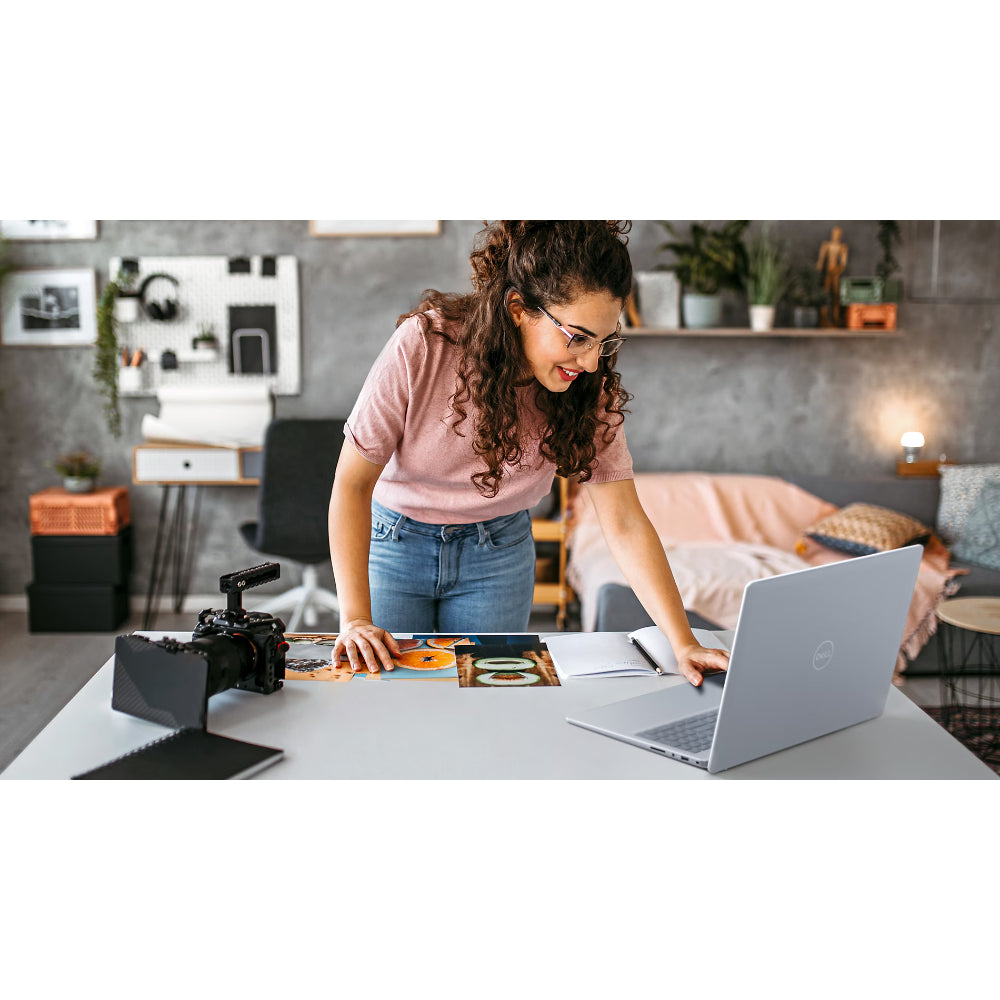 Dell Inspiron 16 5640 | Intel Core 7 150U | 16GB DDR5 | 1TB SSD | Intel Graphics | 16″ FHD+ | Ice Blue | 3Y